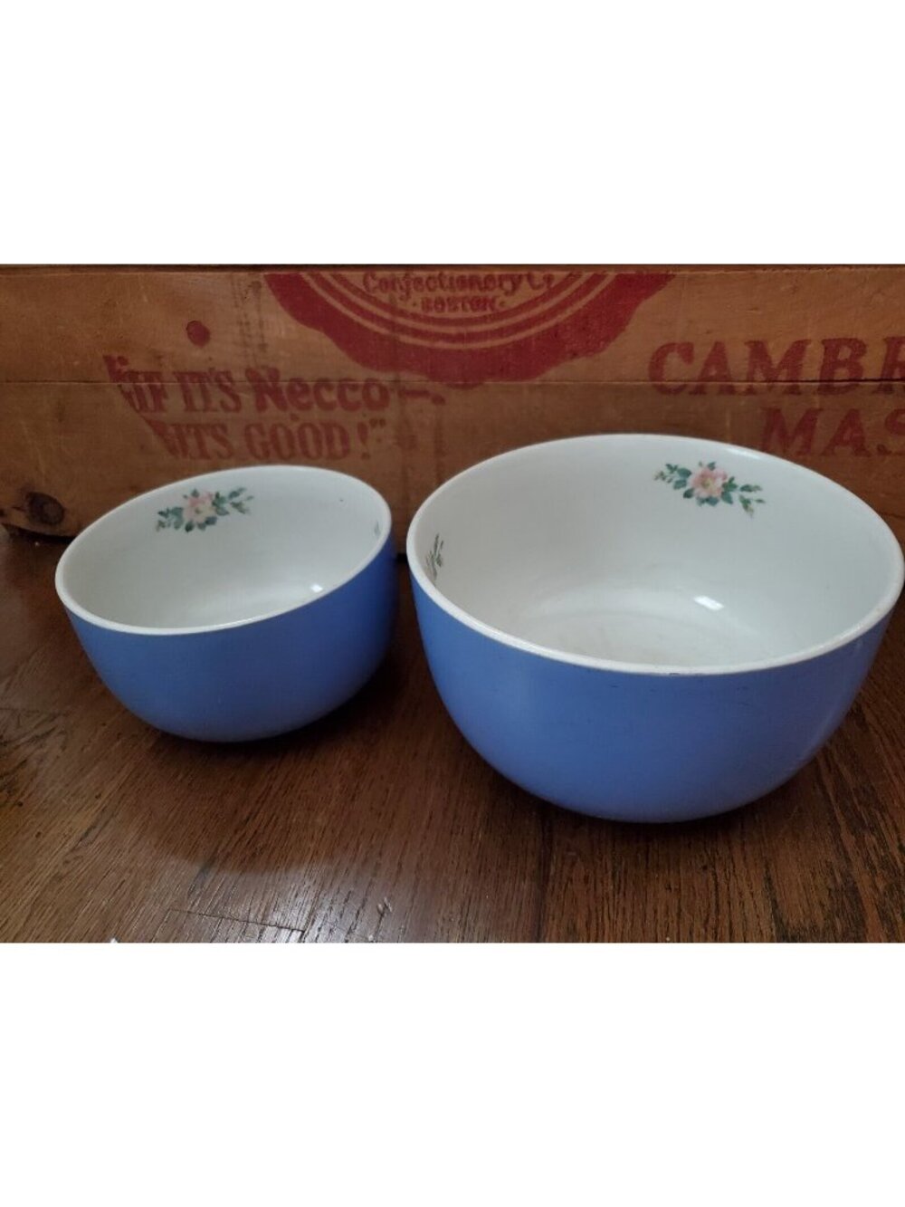Vintage Halls Superior Quality Rose Parade Set 2 Nesting Bowls Kitchenware